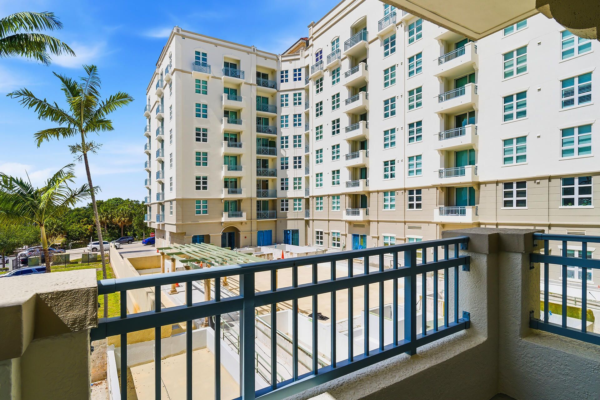403 S Sapodilla Avenue, Unit 218, West Palm Beach, FL 33401 Photo