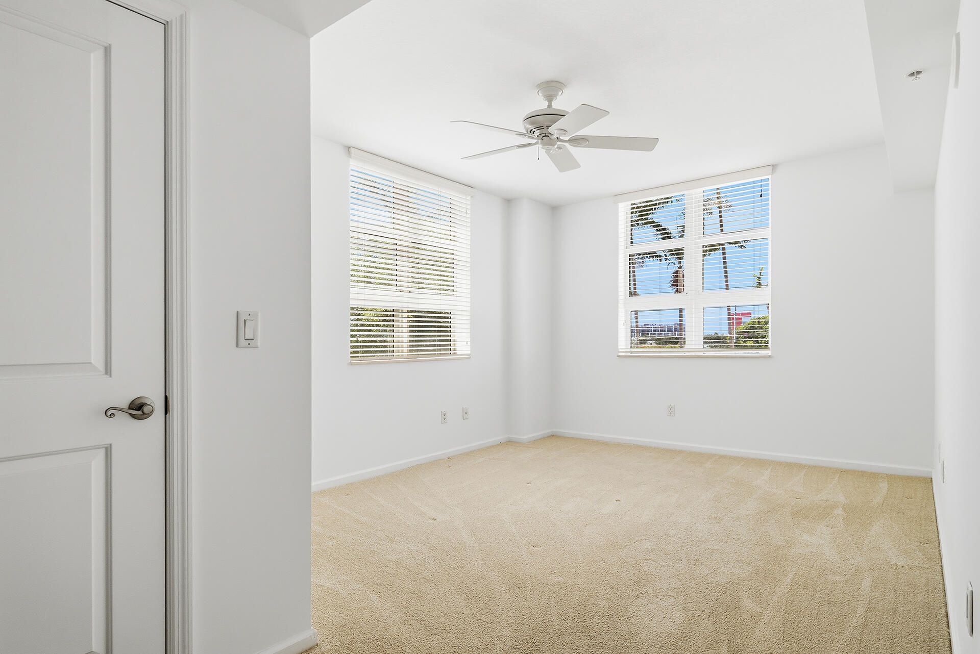 403 S Sapodilla Avenue, Unit 218, West Palm Beach, FL 33401 Photo