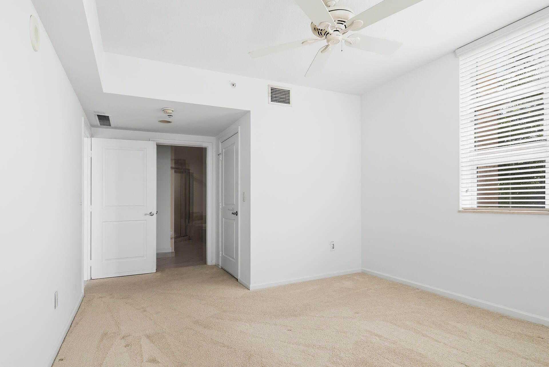 403 S Sapodilla Avenue, Unit 218, West Palm Beach, FL 33401 Photo