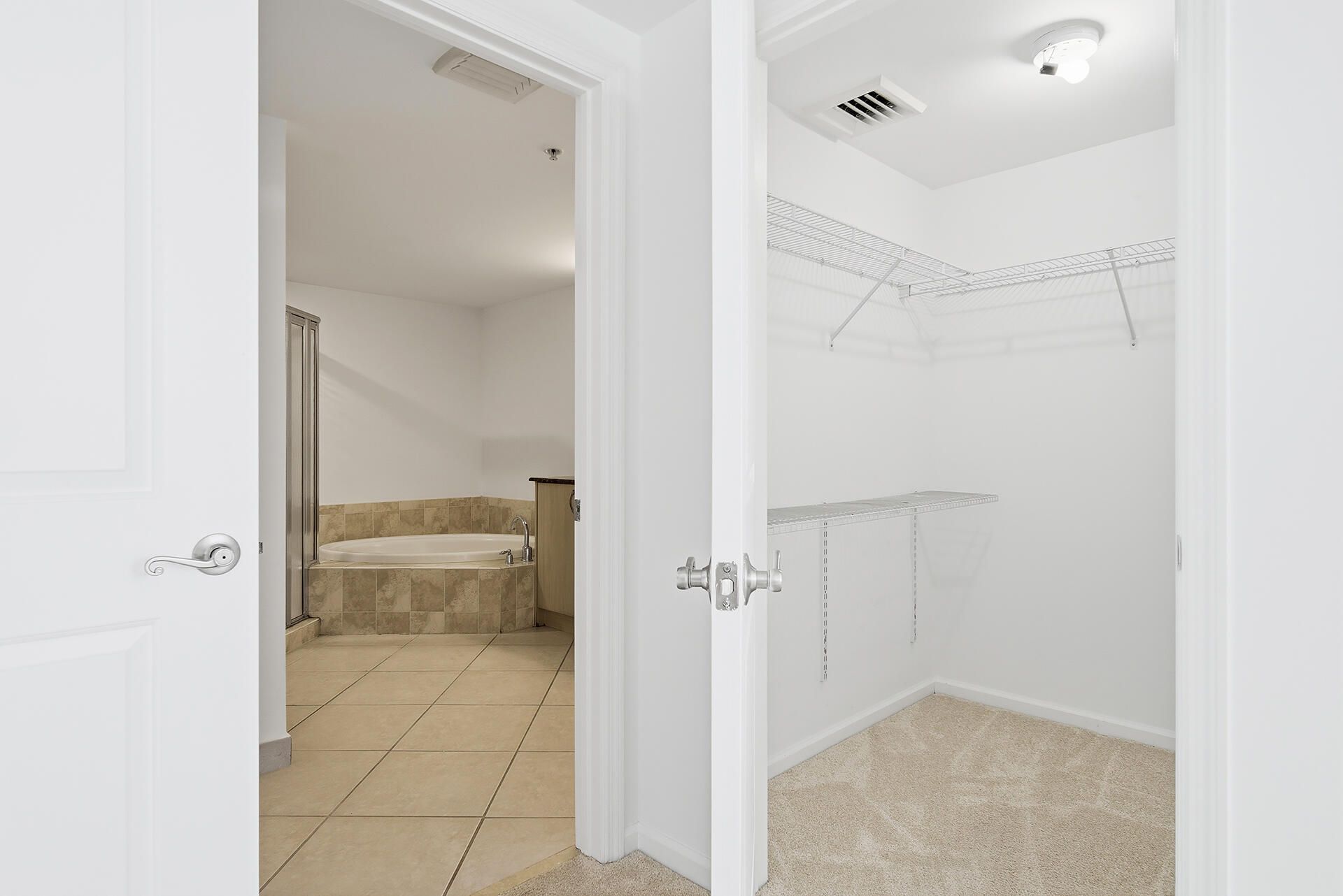 403 S Sapodilla Avenue, Unit 218, West Palm Beach, FL 33401 Photo