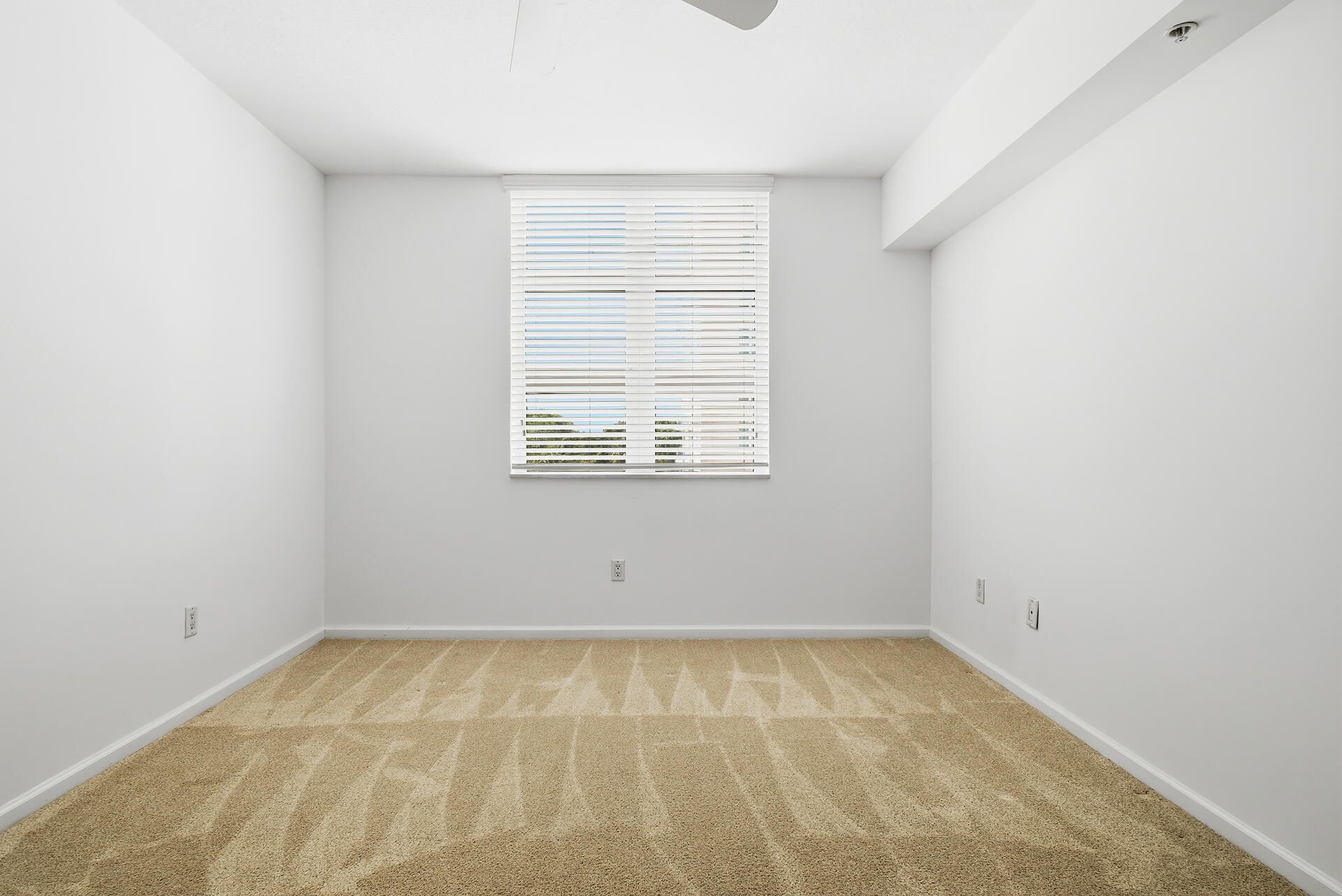 403 S Sapodilla Avenue, Unit 218, West Palm Beach, FL 33401 Photo