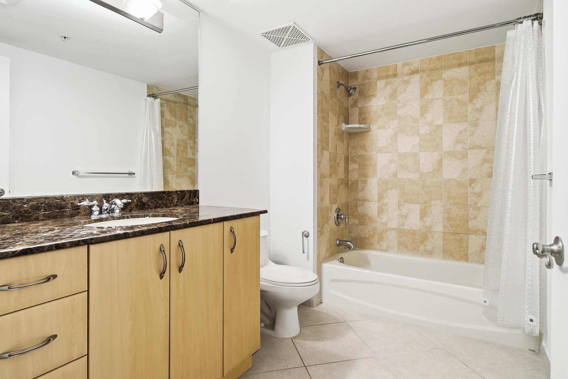 403 S Sapodilla Avenue, Unit 218, West Palm Beach, FL 33401 Photo
