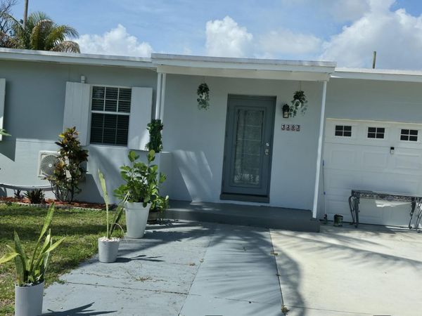 1203 Chateau Park Drive, Fort Lauderdale, FL 33311