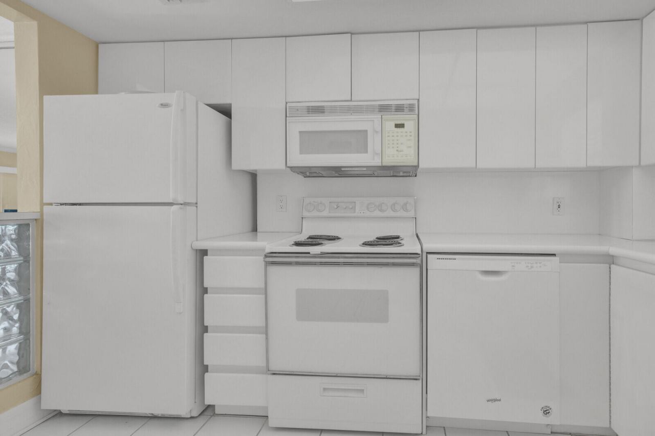 140 NE 28th Avenue, Unit 502, Pompano Beach, FL 33062 Photo