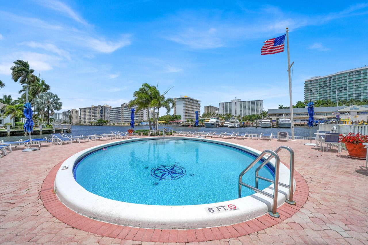 140 NE 28th Avenue, Unit 502, Pompano Beach, FL 33062 Photo