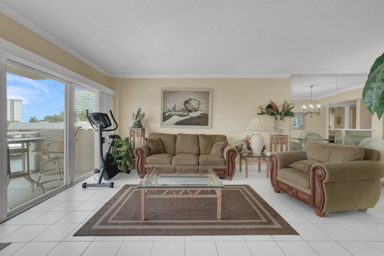 140 NE 28th Avenue, Unit 502, Pompano Beach, FL 33062 Photo