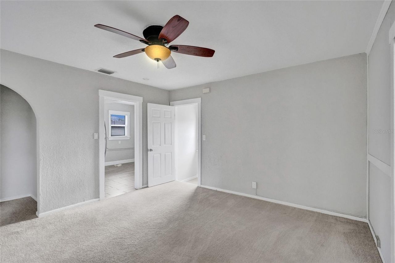 924 Mcintosh Street, West Palm Beach, FL 33405 Photo