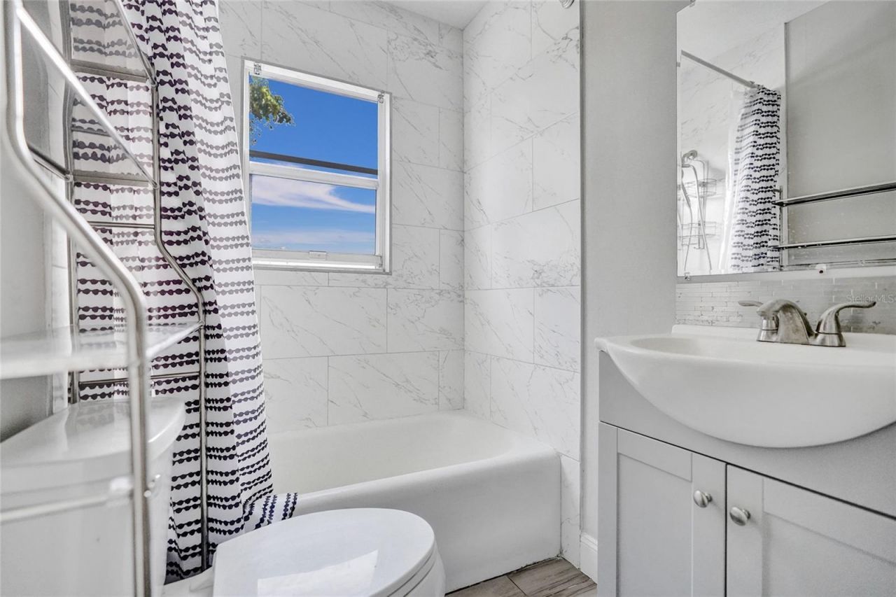 924 Mcintosh Street, West Palm Beach, FL 33405 Photo