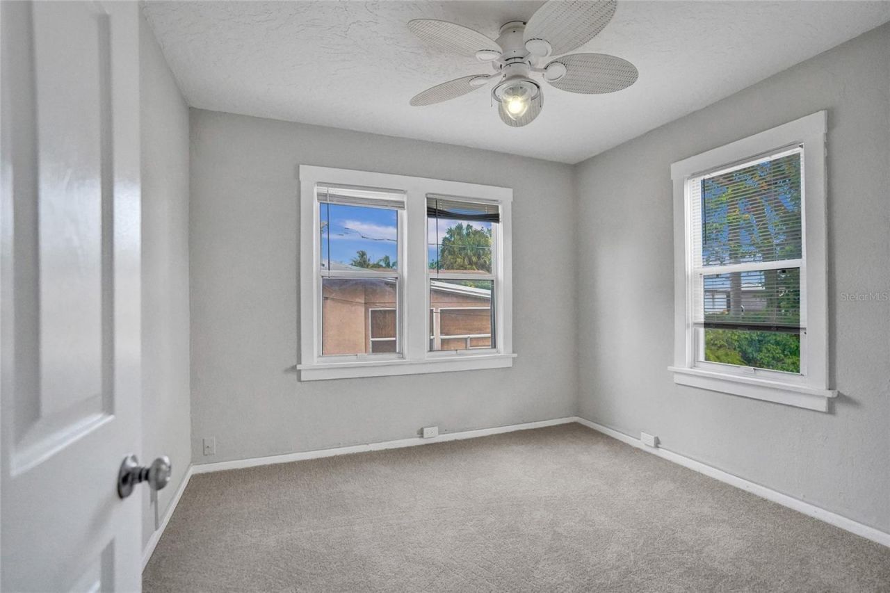 924 Mcintosh Street, West Palm Beach, FL 33405 Photo