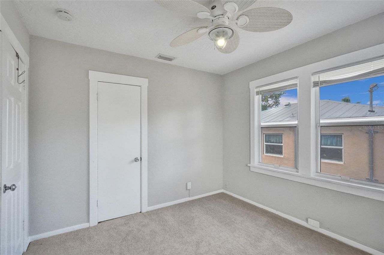 924 Mcintosh Street, West Palm Beach, FL 33405 Photo