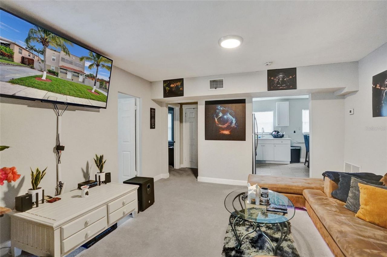 924 Mcintosh Street, West Palm Beach, FL 33405 Photo