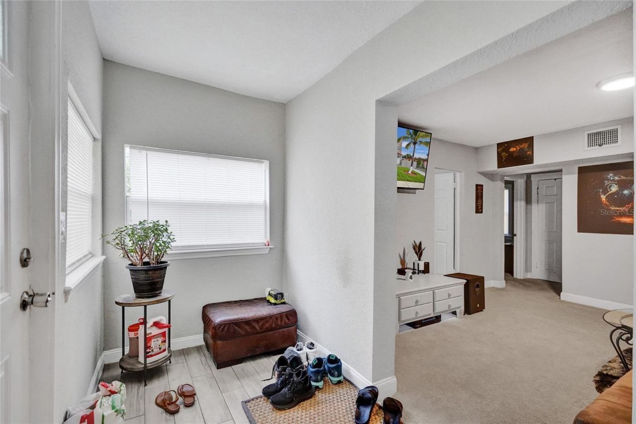 924 Mcintosh Street, West Palm Beach, FL 33405 Photo