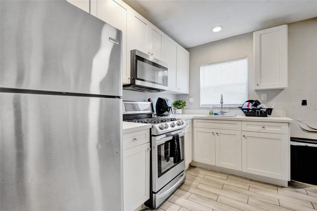 924 Mcintosh Street, West Palm Beach, FL 33405 Photo