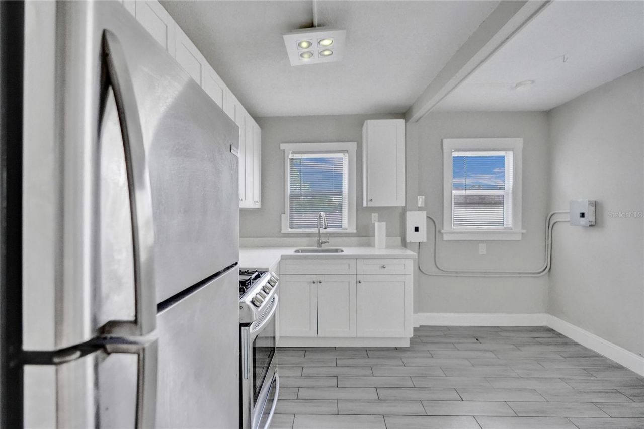 924 Mcintosh Street, West Palm Beach, FL 33405 Photo