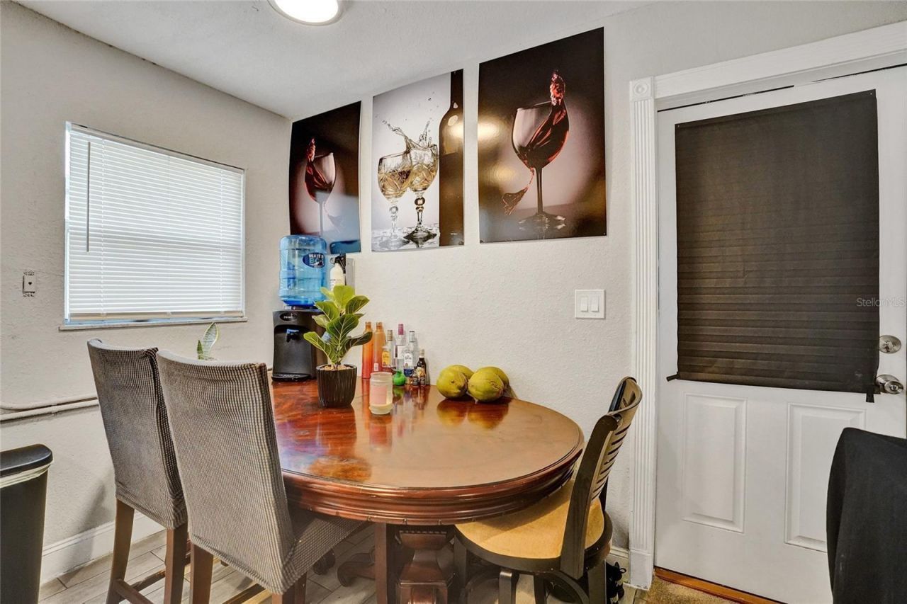 924 Mcintosh Street, West Palm Beach, FL 33405 Photo