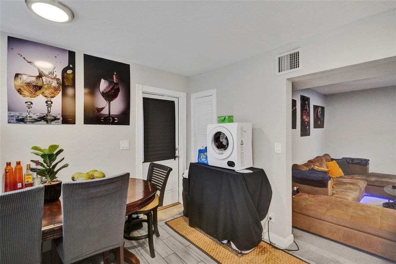924 Mcintosh Street, West Palm Beach, FL 33405 Photo