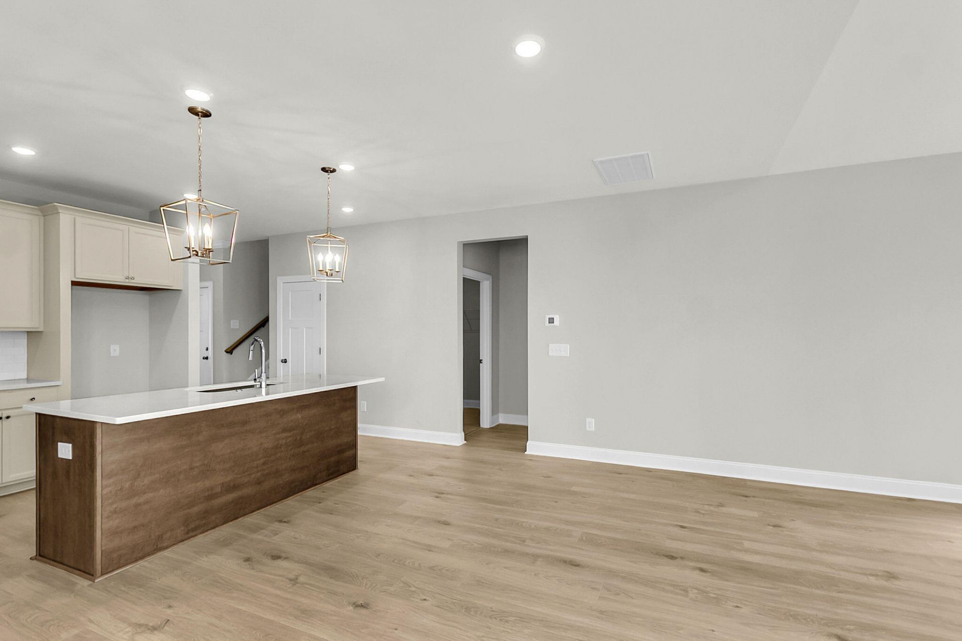 749 Maynard Lane Photo 15