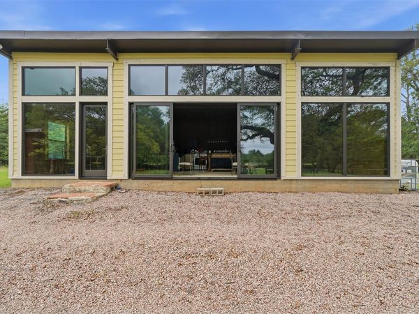 169 Ann Powell RD, Smithville, TX 78957
