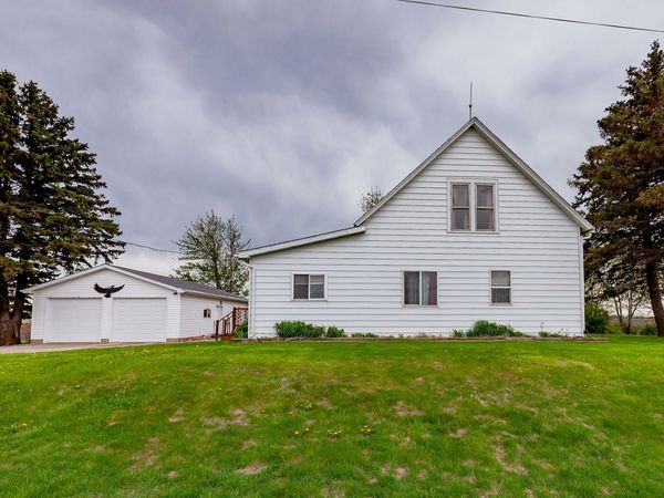 2512 Peru Road, Peru, IA 50222