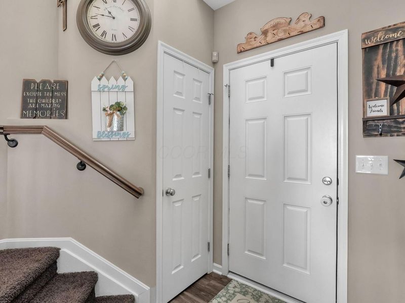 7 Burroughs Drive , Ashville, OH 43103 Photo 7