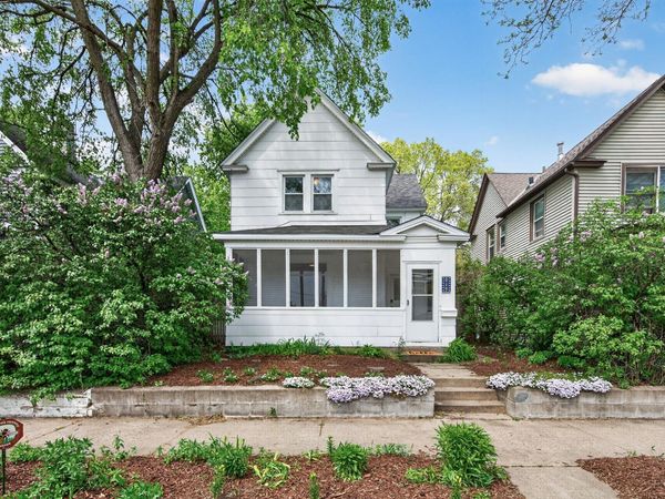 819 26th Avenue NE, Minneapolis, MN 55418
