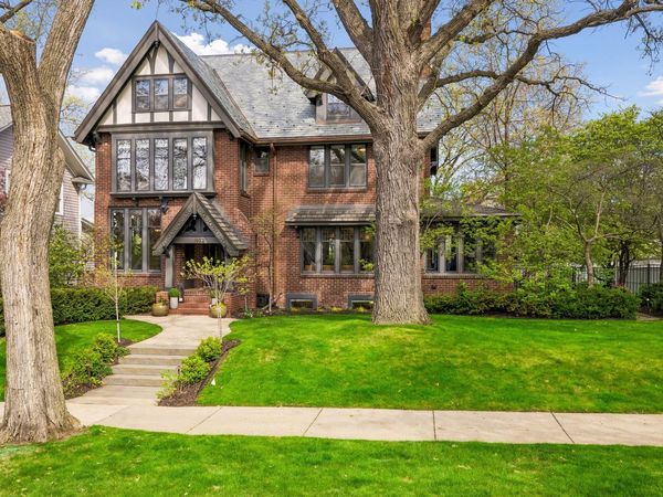 1932 Kenwood Parkway, Minneapolis, MN 55405