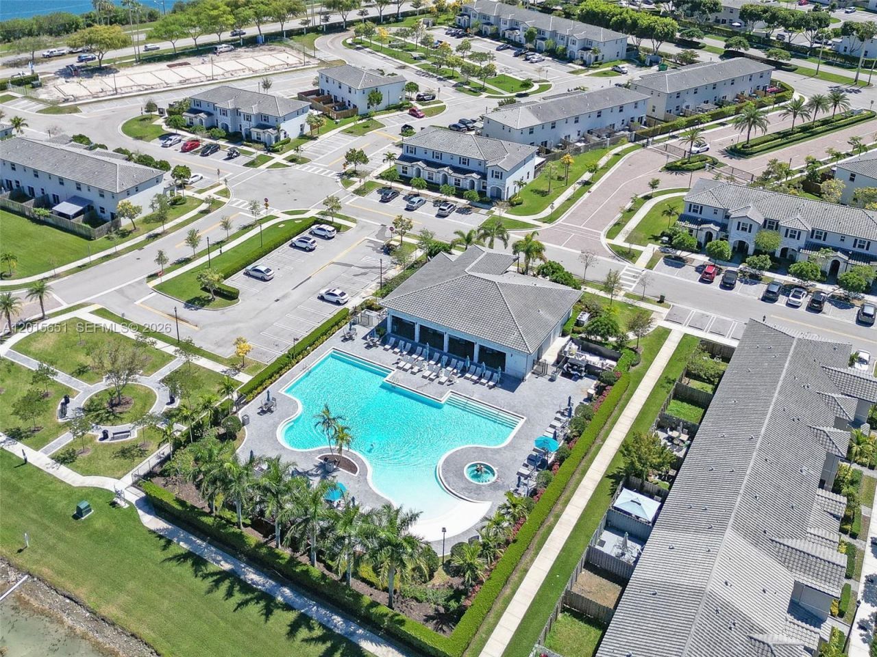 1328 SE 26th Ter , Unit ., Homestead, FL 33035 Photo