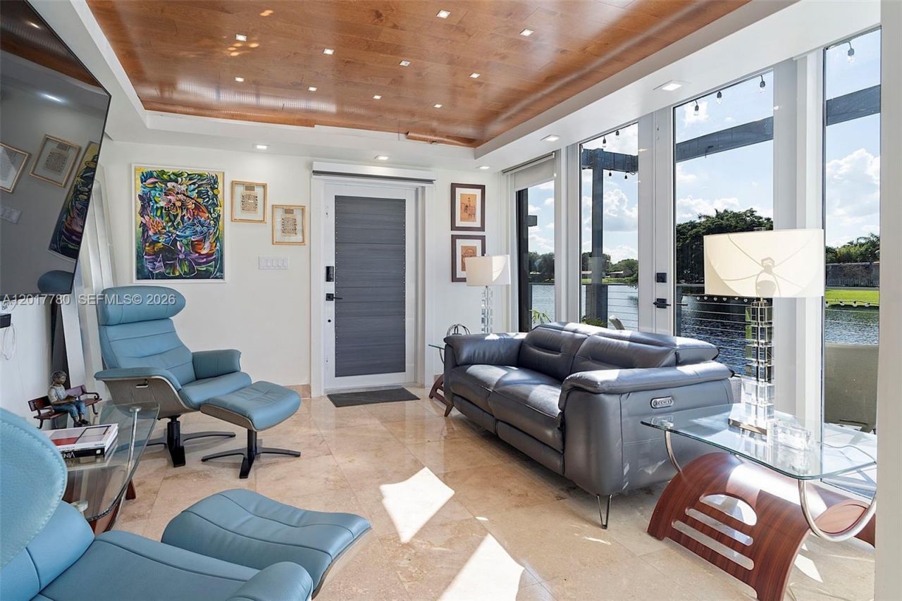 6616 E Miami Lakes Dr E , Miami Lakes, FL 33014 Photo