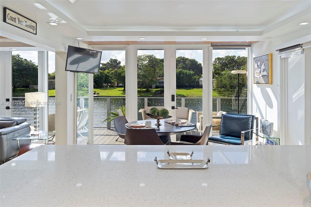 6616 E Miami Lakes Dr E , Miami Lakes, FL 33014 Photo