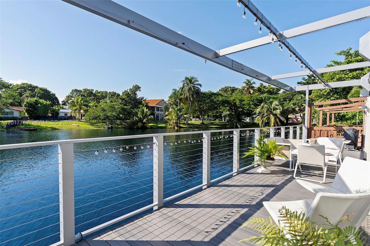 6616 E Miami Lakes Dr E , Miami Lakes, FL 33014 Photo