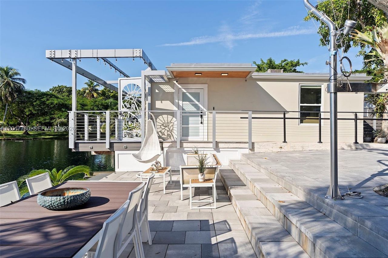 6616 E Miami Lakes Dr E , Miami Lakes, FL 33014 Photo