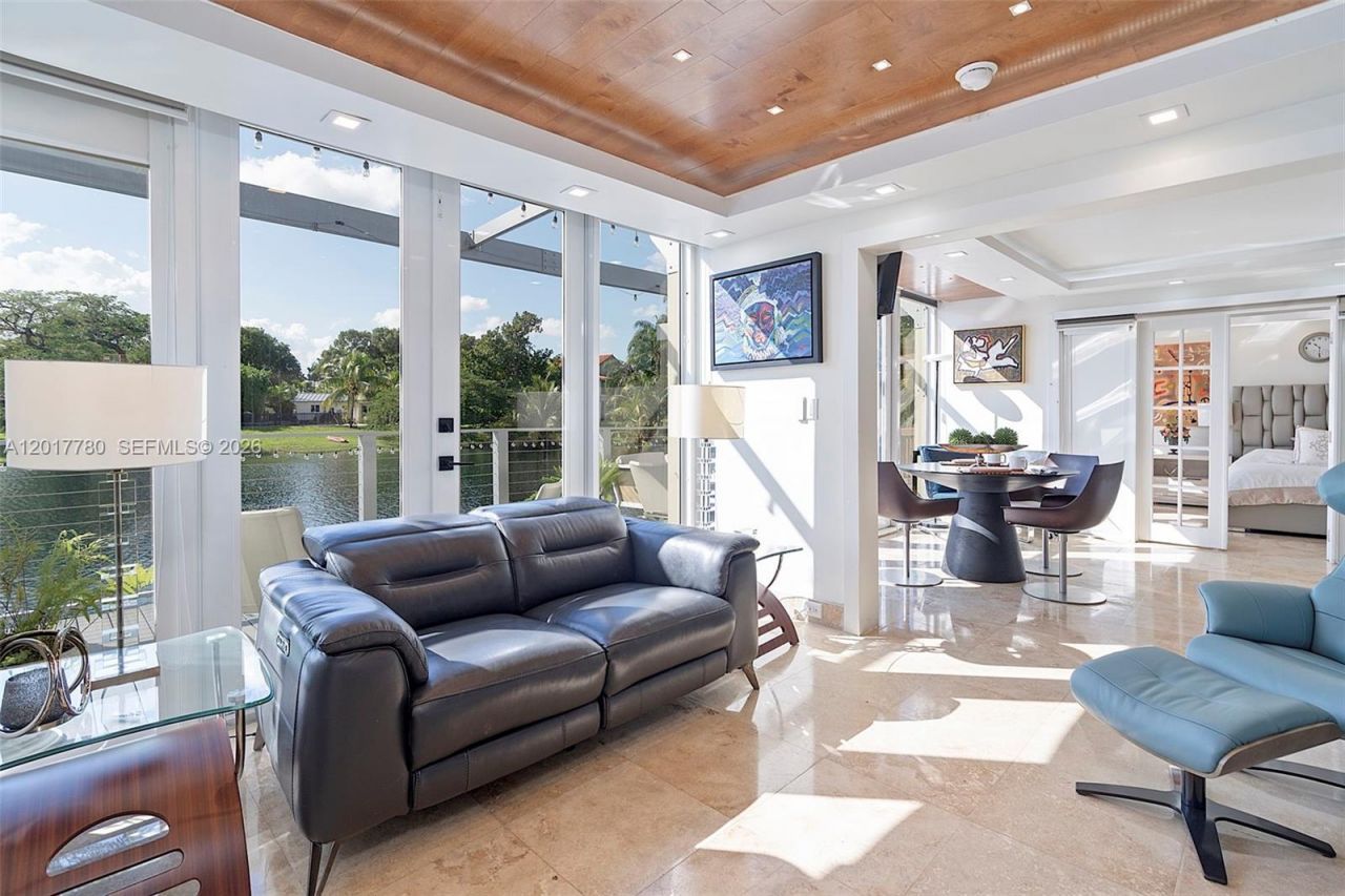 6616 E Miami Lakes Dr E , Miami Lakes, FL 33014 Photo