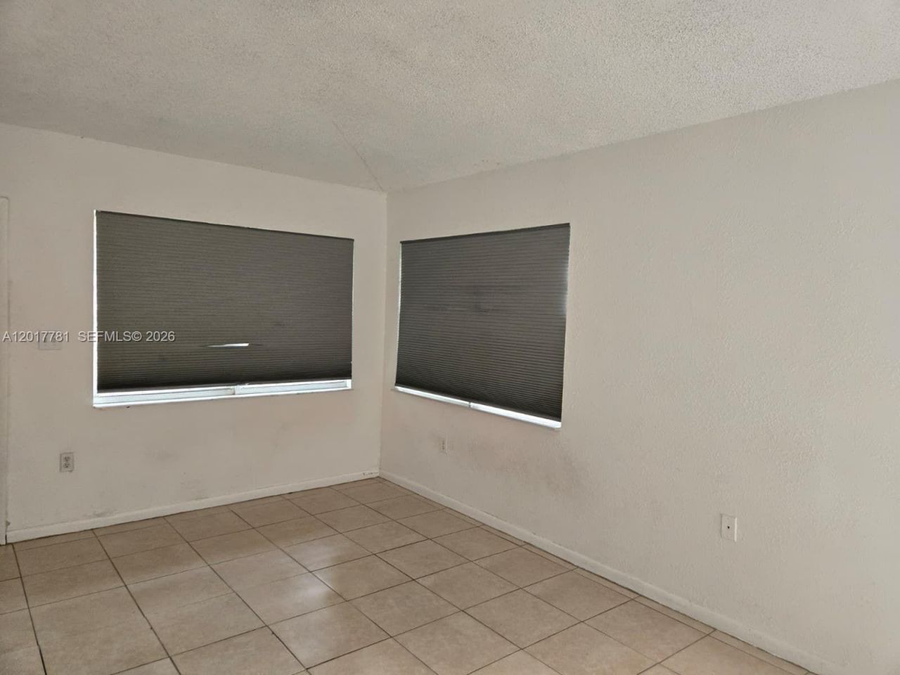 700 NW 19th Ter , Fort Lauderdale, FL 33311 Photo
