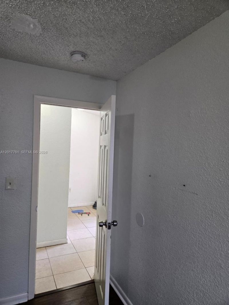 700 NW 19th Ter , Fort Lauderdale, FL 33311 Photo