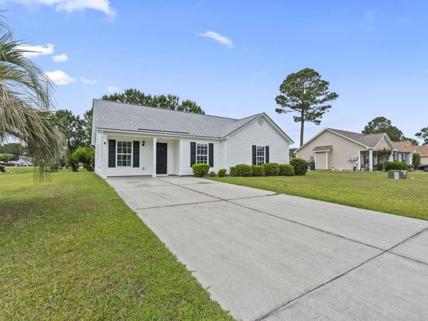 957 Bellflower Dr., Longs, SC 29568