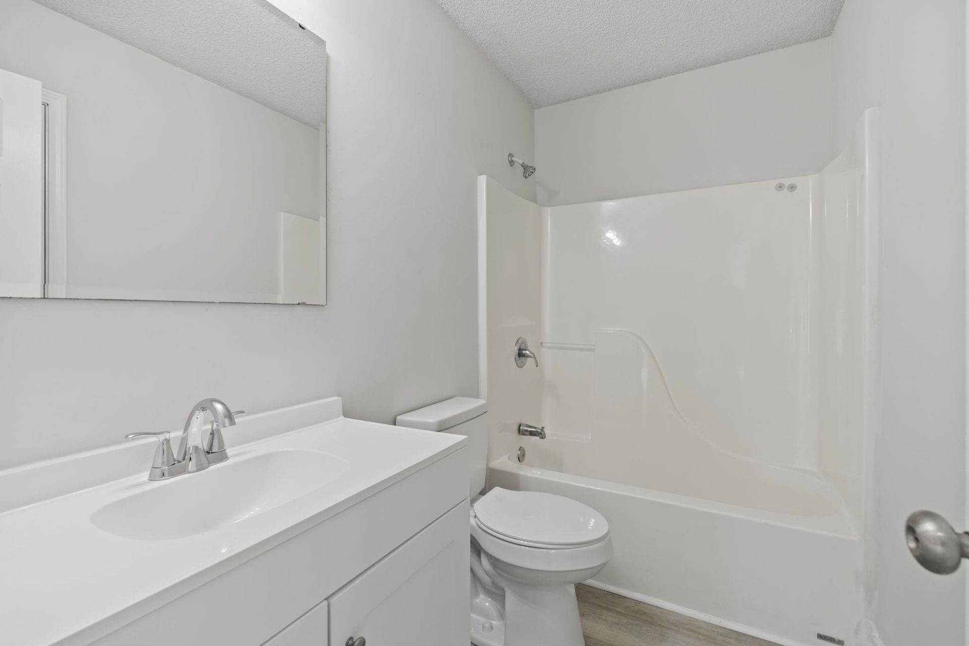 957 Bellflower Dr. Photo 16