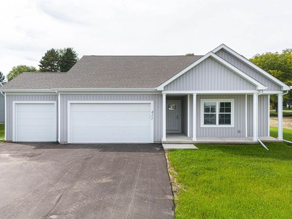 411 Ridge Court, Orfordville, WI 53576