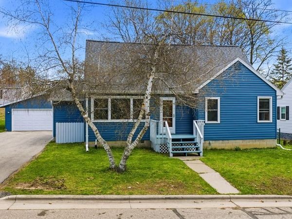 140 8TH PLACE, Sturgeon Bay, WI 54235
