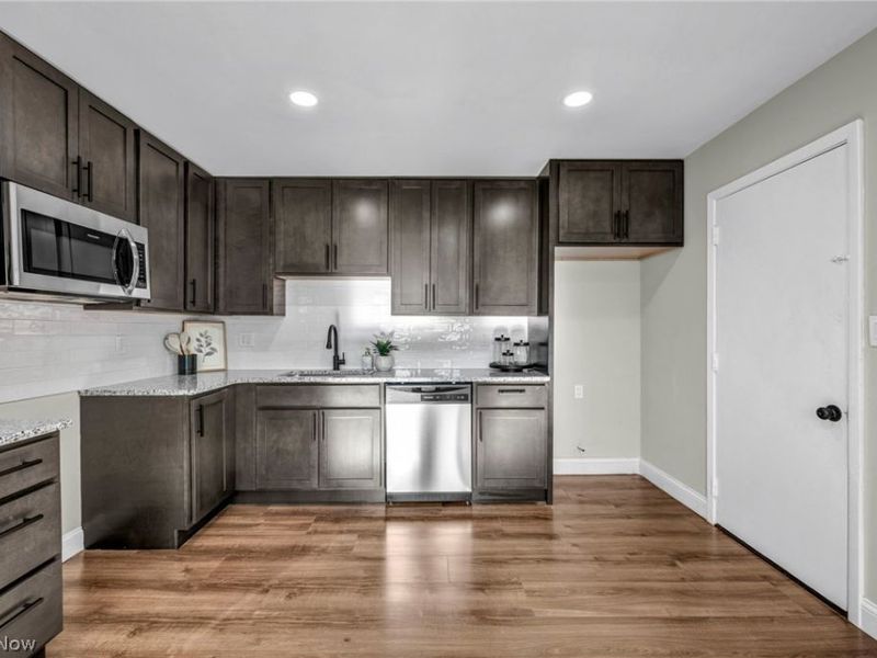 1074 E 168th Street, Cleveland, OH 44110 Photo 13