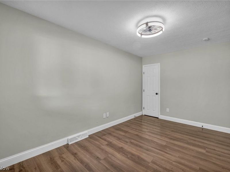 1074 E 168th Street, Cleveland, OH 44110 Photo 33