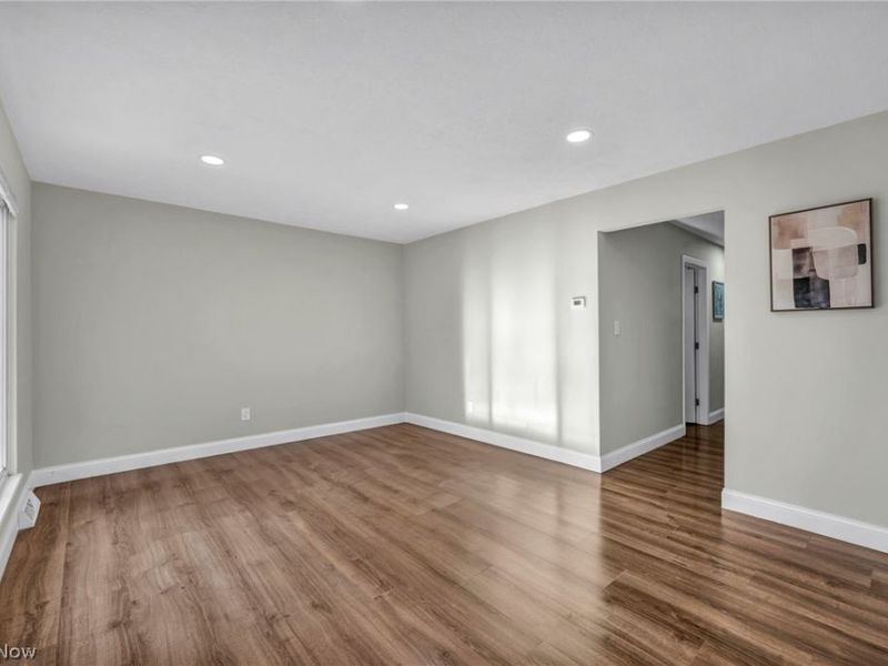 1074 E 168th Street, Cleveland, OH 44110 Photo 4