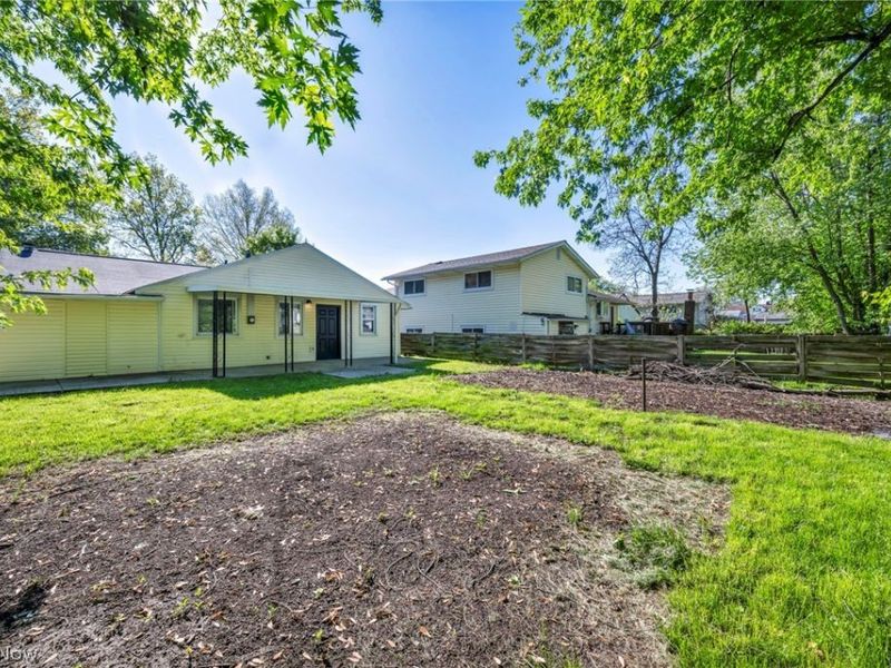 1074 E 168th Street, Cleveland, OH 44110 Photo 47