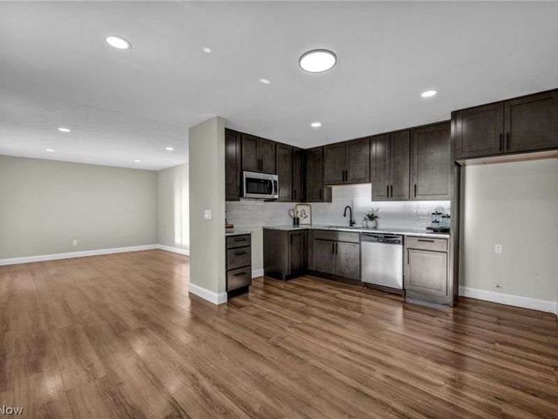 1074 E 168th Street, Cleveland, OH 44110 Photo 9