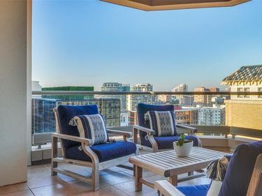 2300 Wolf Street, Unit 10-D, Dallas, TX 75201