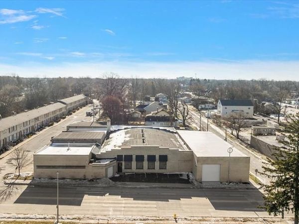 500 Auburn Avenue , Pontiac, MI 48342