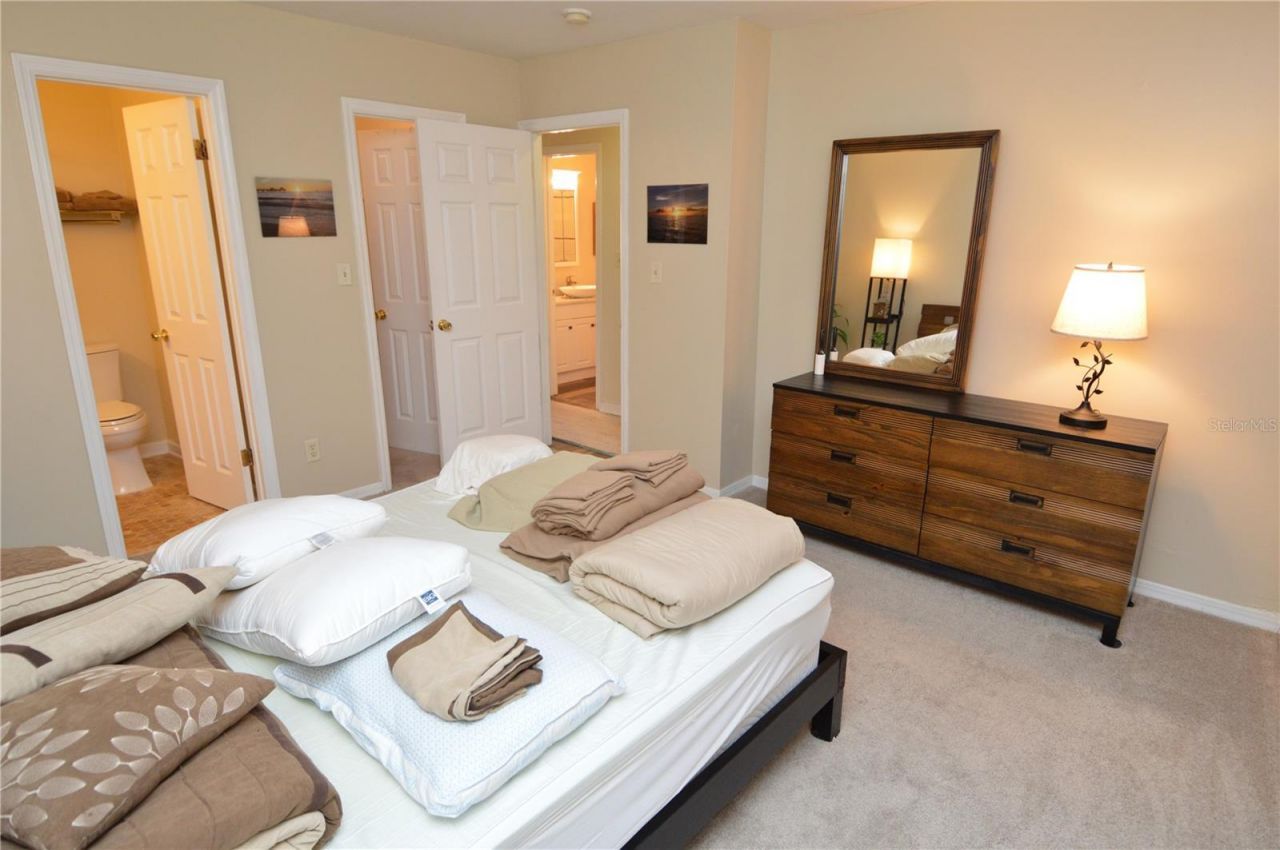 121 Seahorse Drive Se, Unit C, Saint Petersburg, FL 33705 Photo