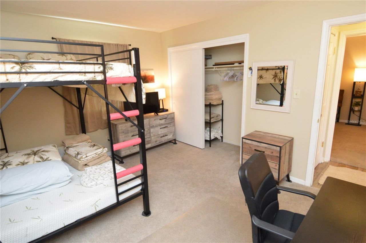 121 Seahorse Drive Se, Unit C, Saint Petersburg, FL 33705 Photo
