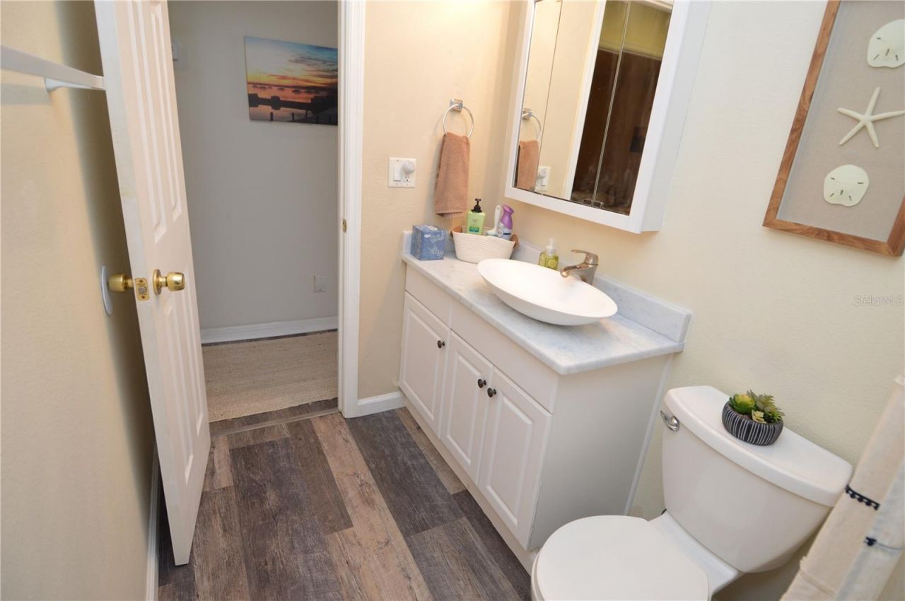 121 Seahorse Drive Se, Unit C, Saint Petersburg, FL 33705 Photo