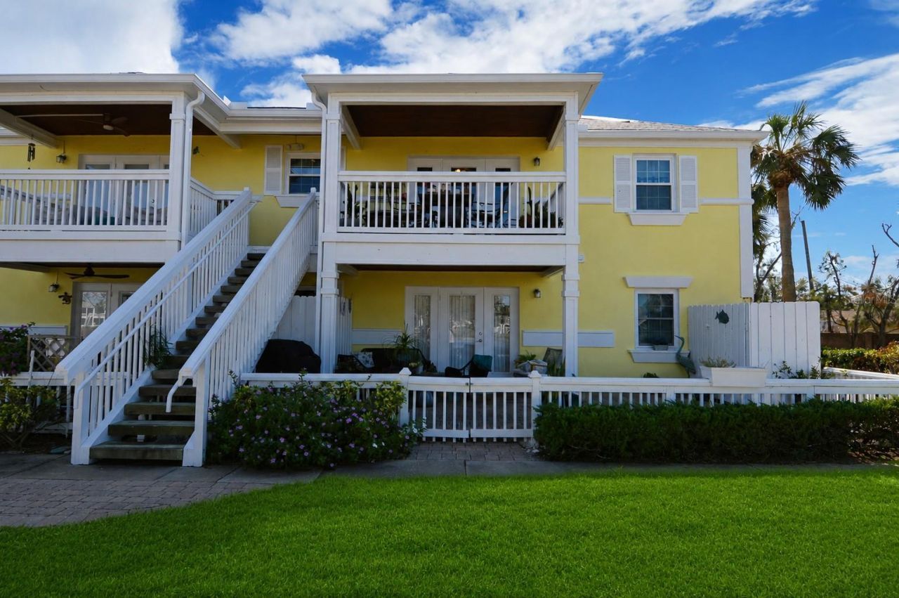 121 Seahorse Drive Se, Unit C, Saint Petersburg, FL 33705 Photo