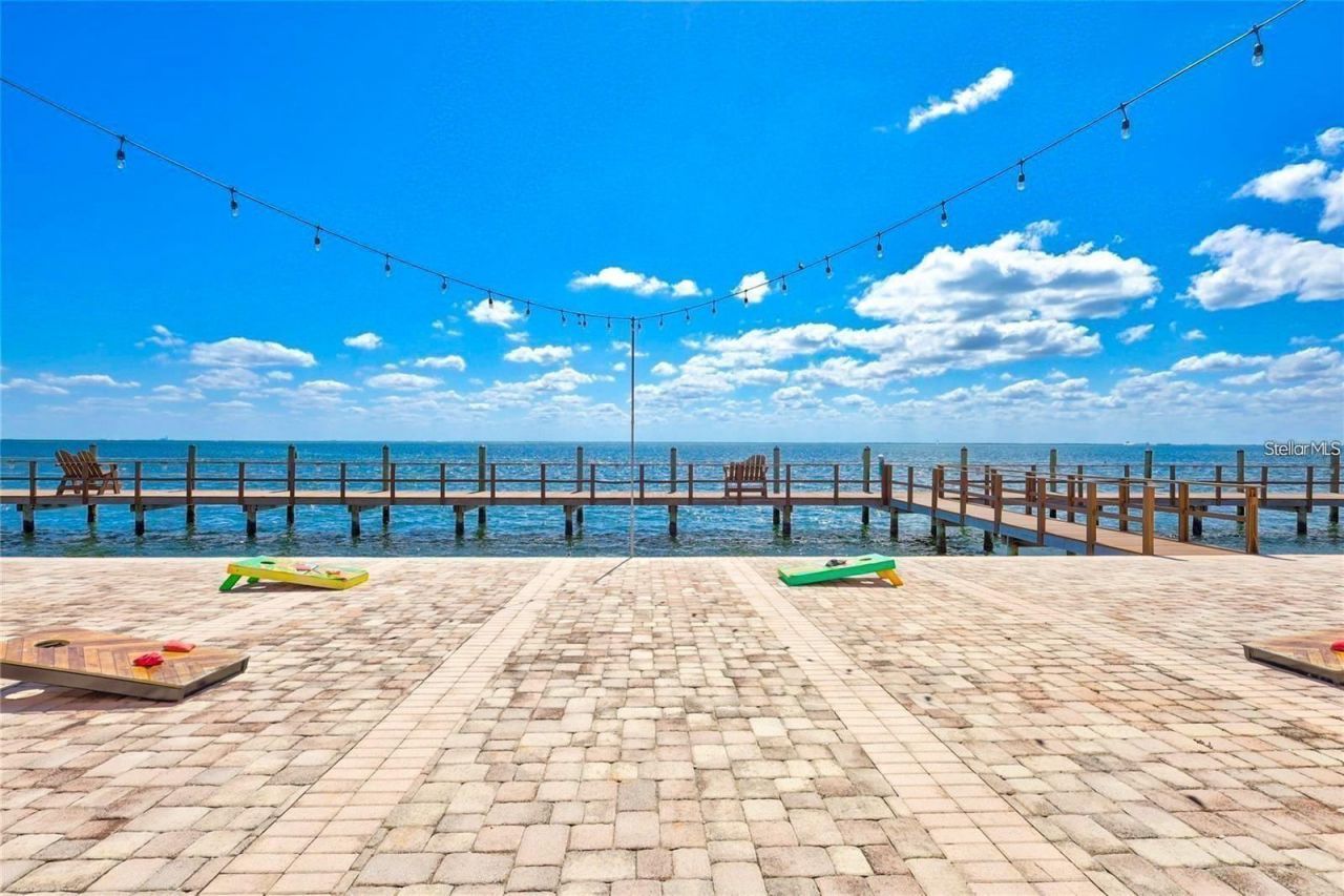 121 Seahorse Drive Se, Unit C, Saint Petersburg, FL 33705 Photo